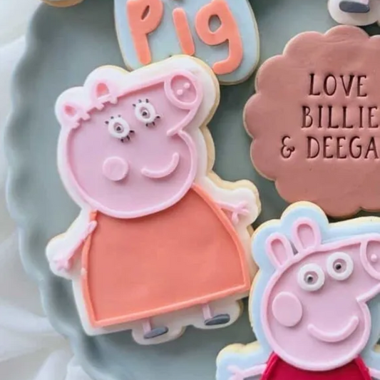 Mummy Pig Cookie Stamp & Cutter