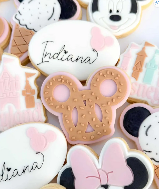 Pretzel Cookie Stamp & Cutter