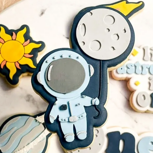 Astronaut Holding Balloon Cookie Stamp & Cutter