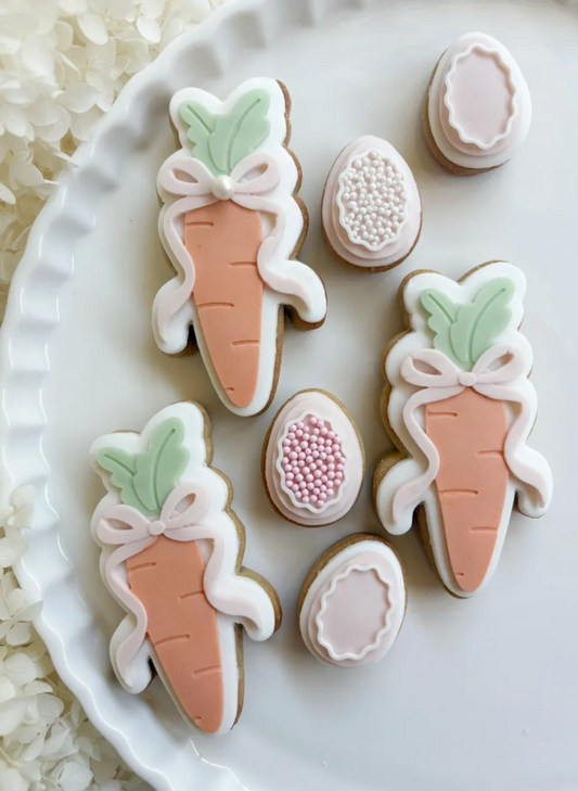 Carrot with Bow Cookie Stamp & Cutter