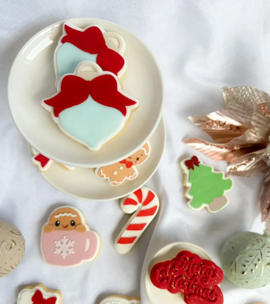 Bauble with a Bow Cookie Stamp & Cutter