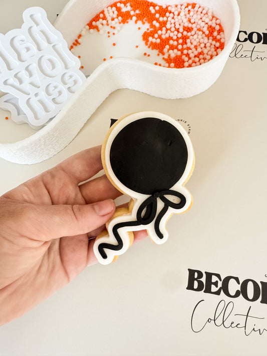 Balloon with Dainty Bow Cookie Stamp & Cutter